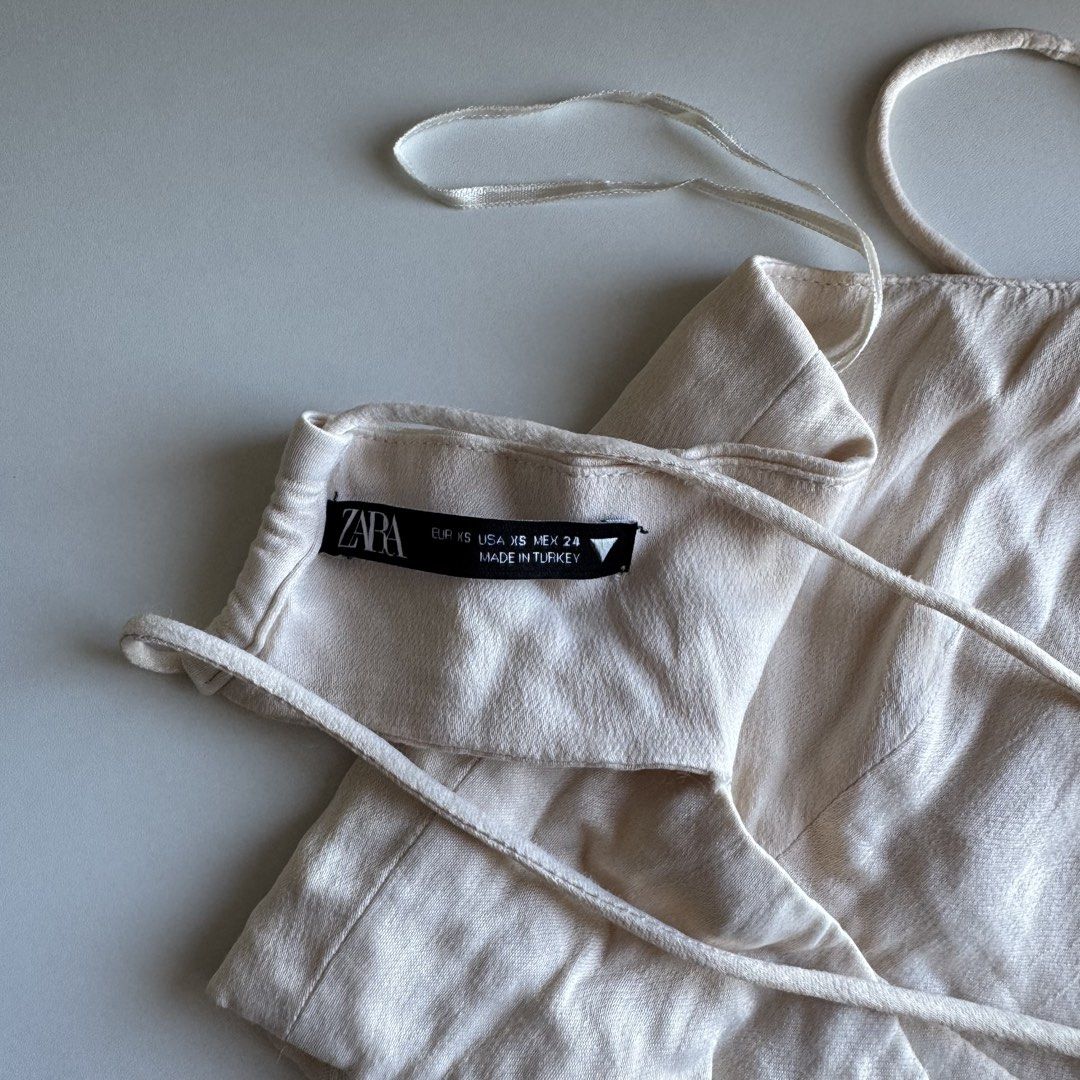 Zara Cream Bralette Top (Category: Sleeveless) located in Santa Rosa. Submitted by ceyllective (Listing ID 1468365771, Image 2). Description: .