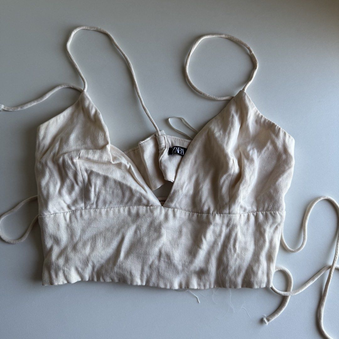 Zara Cream Bralette Top (Category: Sleeveless) located in Santa Rosa. Submitted by ceyllective (Listing ID 1468365771, Image 1). Description: .