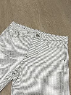 (Category: ) located in . Submitted by prlvdbydn (Listing ID 1468311527, Image 1). Description: .