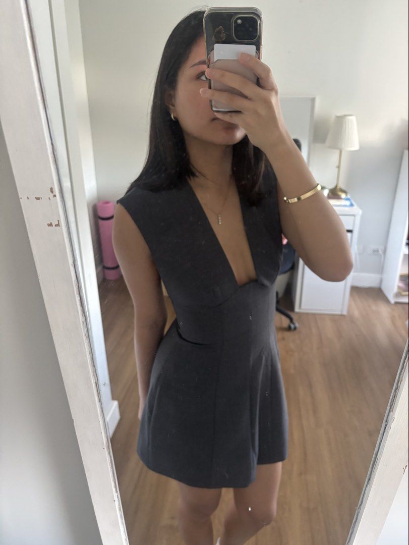 Zara Grey Dress (Category: Dresses) located in Quezon City. Submitted by andreasclosetisfull (Listing ID 1468353428, Image 2). Description: NEVER BEEN USED! RFS: not my style anymore SIZE: XS LOC: Quezon City MOP: BPI, Gcash MOD: Lalamove, J&T, LBC.