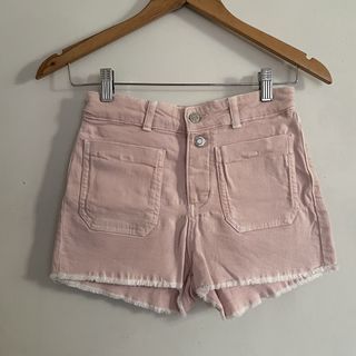 (Category: ) located in . Submitted by ourburstingwardrobe_ (Listing ID 1468359879, Image 1). Description: .
