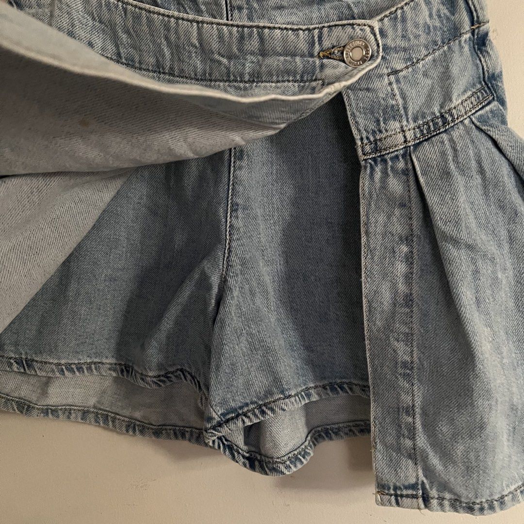 Zara light denim soft skort (Category: Babies & Kids Fashion) located in Manila. Submitted by ourburstingwardrobe_ (Listing ID 1468360079, Image 3). Description: Size 13-14 Fits xs ladies also Great condition.