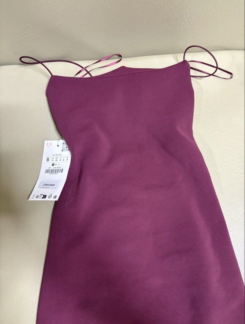 Zara Midi Dress (Category: Dresses) located in Manila. Submitted by miffsies (Listing ID 1468364295, Image 2). Description: Last price posted. - with price tag - bought it sa greenbelt - super ganda ng tela!! - used only (sukat lang) - Elegant low, open back design - Perfect for formal occasions or a night out - Complements heels for a chic look.