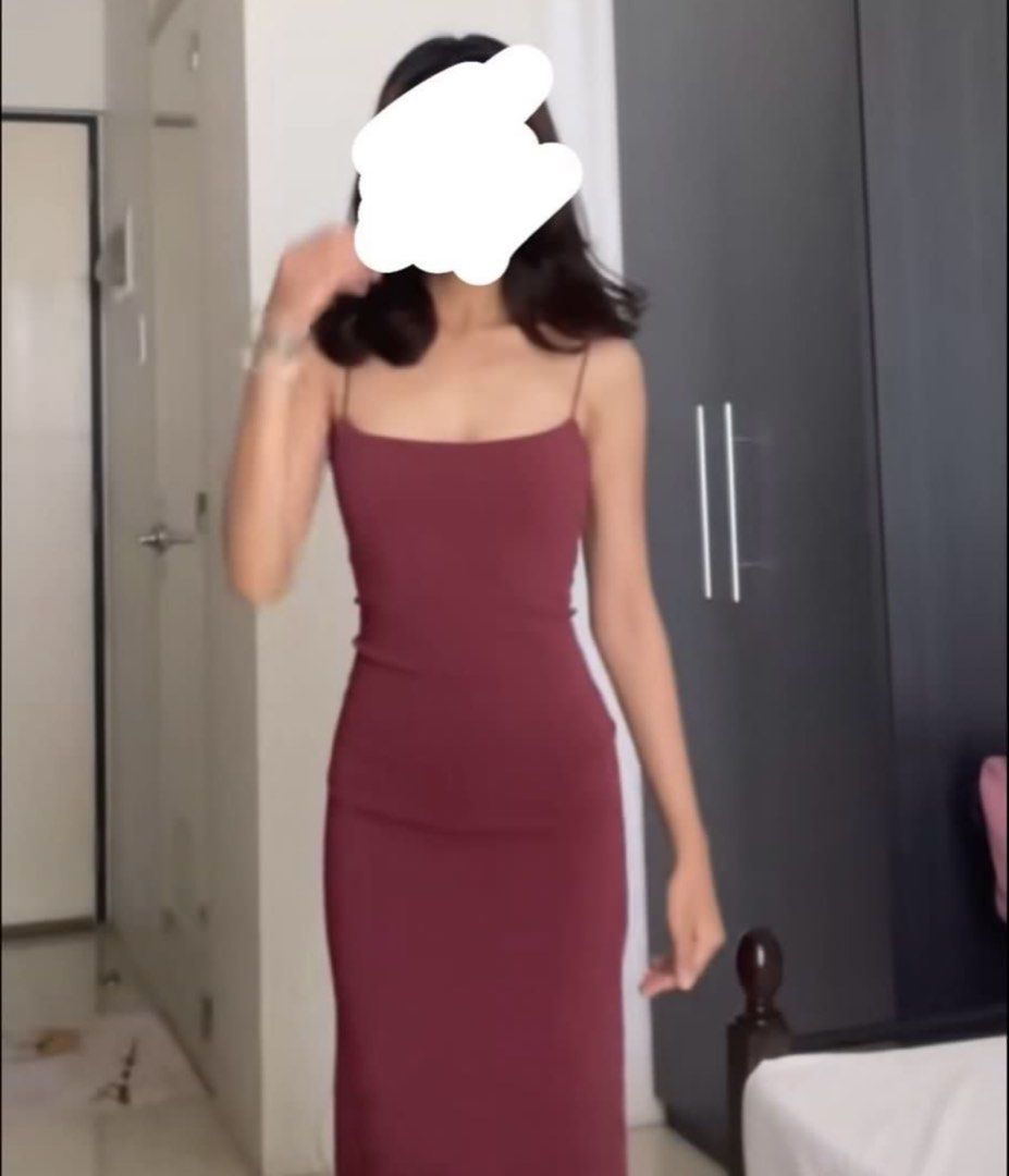 Zara Midi Dress (Category: Dresses) located in Manila. Submitted by miffsies (Listing ID 1468364295, Image 3). Description: Last price posted. - with price tag - bought it sa greenbelt - super ganda ng tela!! - used only (sukat lang) - Elegant low, open back design - Perfect for formal occasions or a night out - Complements heels for a chic look.