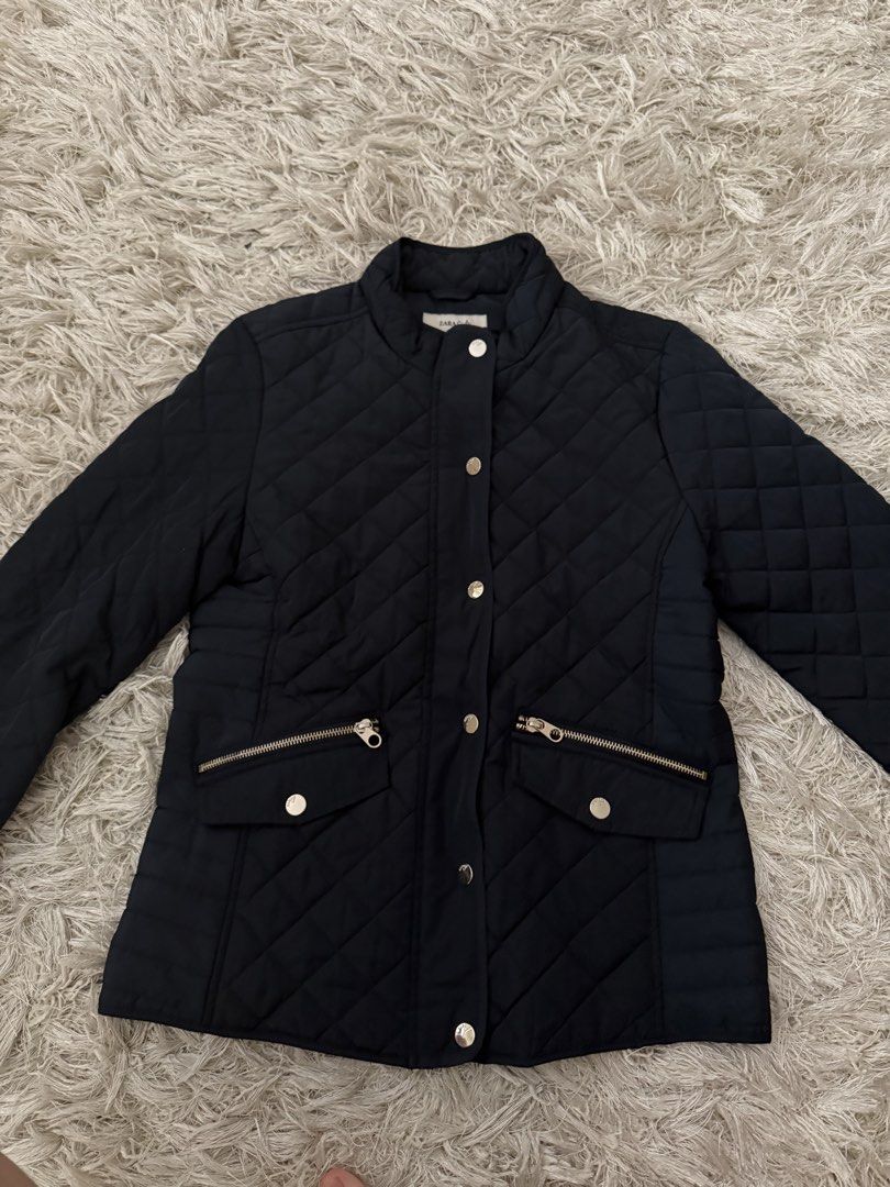 Zara Navy Blue Quilted Jacket (Category: Coats, Jackets and Outerwear) located in Quezon City. Submitted by emily_in_pariss (Listing ID 1468340755, Image 2). Description: Fits Xs-S only .