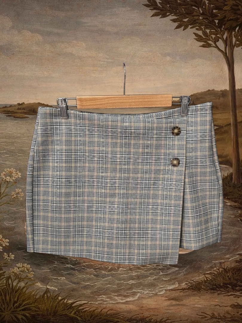 Zara plaid skort (Category: Activewear) located in Dasmarinas. Submitted by thrifteefinds (Listing ID 1468378736, Image 1). Description: Zara plaid skort Size: XL 34WL 15L Excellent condition M/Mine: 450 DM: Name | Contact | Address & Brgy Please comment MINE only if you’re 100% sure and ready to pay. No return or exchange .