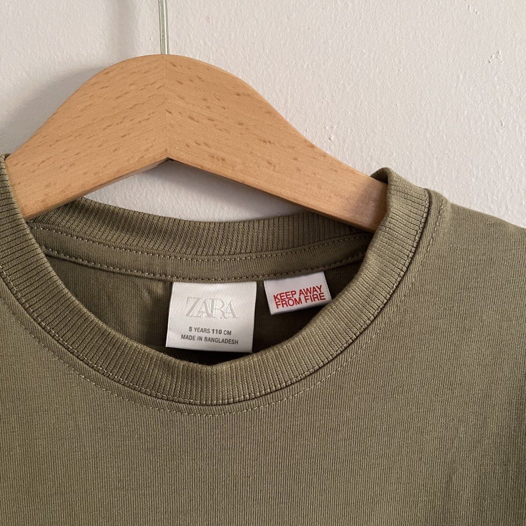 Zara rubberised animal shirt (Category: Babies & Kids Fashion) located in Manila. Submitted by ourburstingwardrobe_ (Listing ID 1468360293, Image 3). Description: Size 5 Used once.