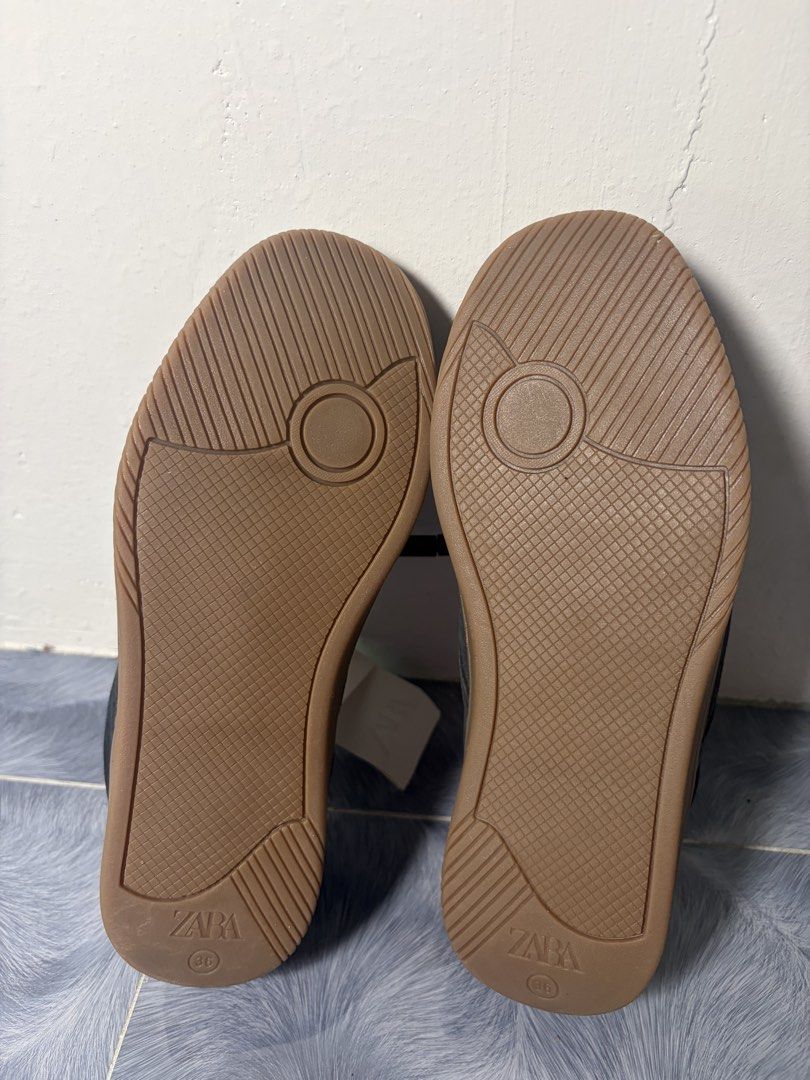 Zara Size 36 (Category: Sneakers) located in Asingan. Submitted by gorgjuls8 (Listing ID 1468284227, Image 3). Description: Brandnew item Location: Pangasinan.
