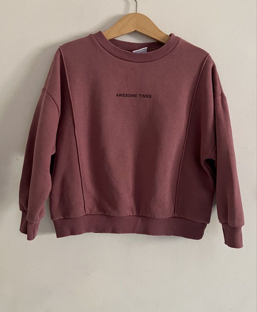 Zara slogan mauve sweater (Category: Babies & Kids Fashion) located in Manila. Submitted by ourburstingwardrobe_ (Listing ID 1468363124, Image 1). Description: Size 4 Great condition.