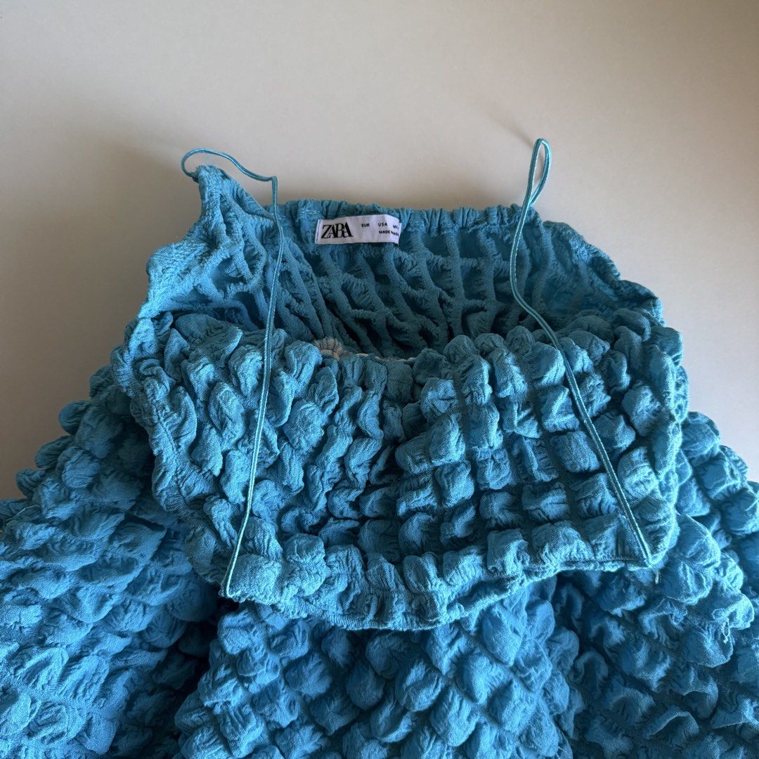 Zara Textured Doll Top (Category: Sleeveless) located in Santa Rosa. Submitted by ceyllective (Listing ID 1468380985, Image 2). Description: .