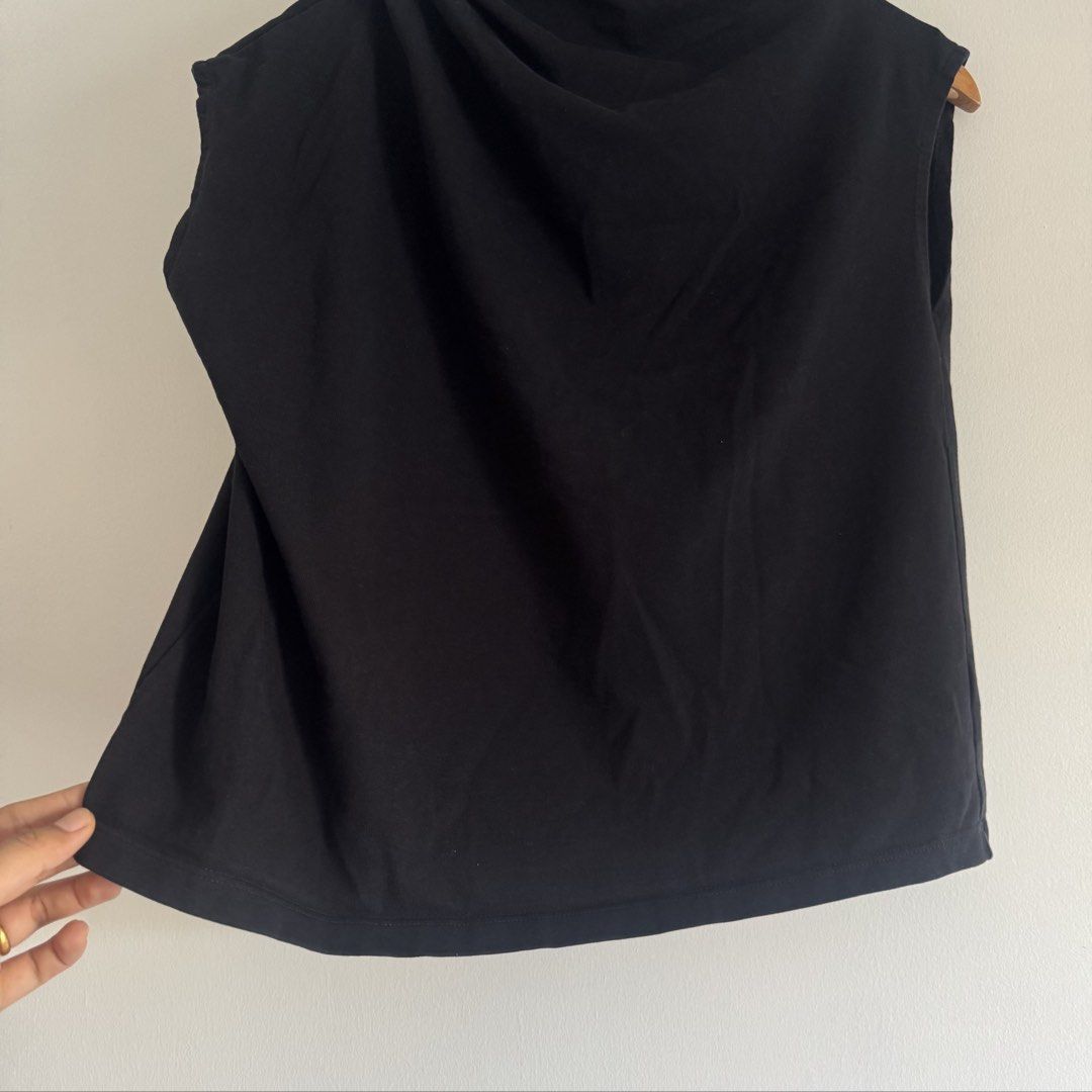 Zara to (Category: Blouses) located in Manila. Submitted by apparella.ph (Listing ID 1468287796, Image 3). Description: Hard to let go. No more lp Will keep if no one buys Bust:38 Length:24 ☑️Everything is my Own preloved / BNWT/BNWOT ☑️ not thrifted/Ukay ☑️ malukot sa picture kasi na stock sa cabinet (tinatamad mag plantsa ✌️ ) ☑️Personal items ( usually bought in US/UK/JPN ) every year po ako nag aabroad so expect i don’t sell fake items and me