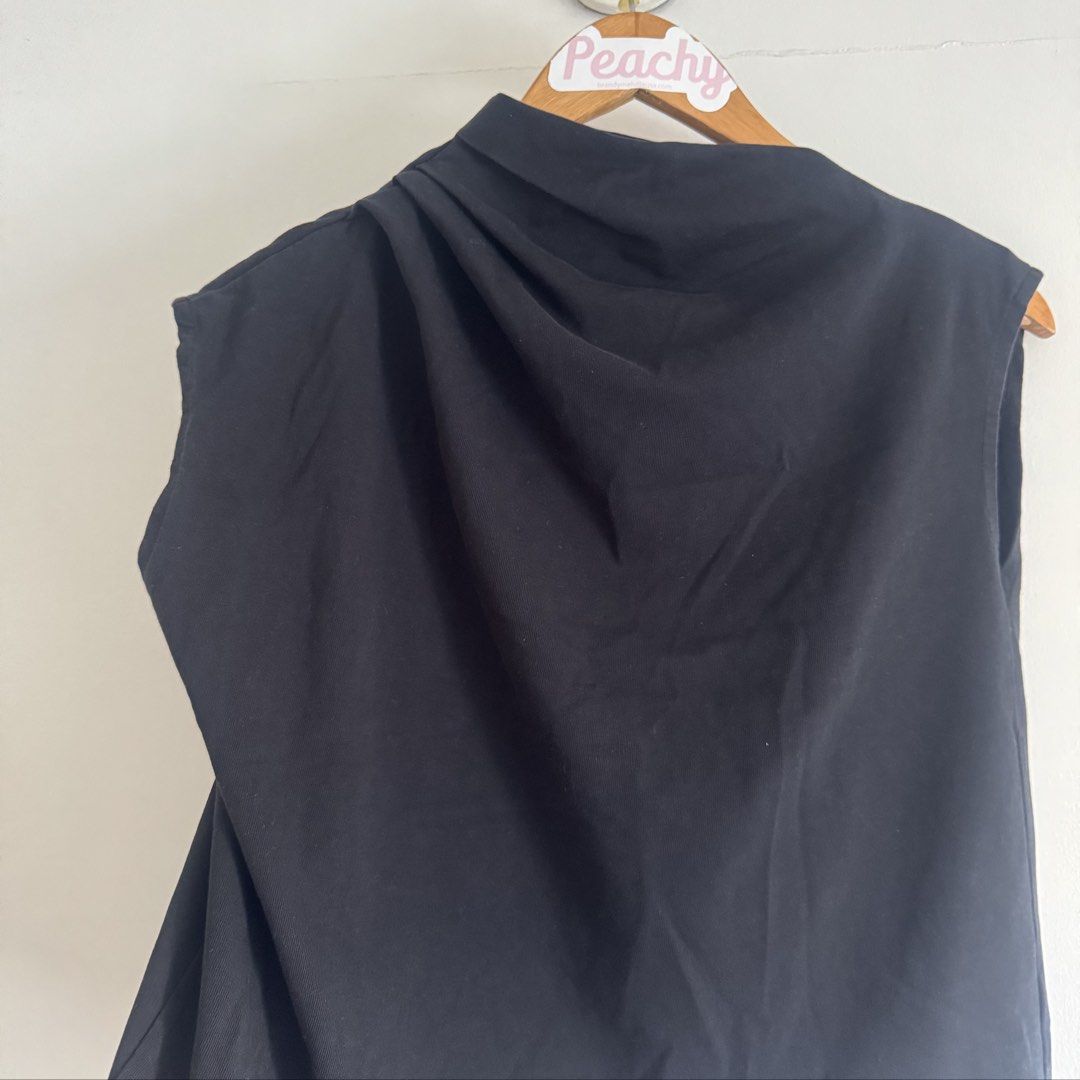 Zara to (Category: Blouses) located in Manila. Submitted by apparella.ph (Listing ID 1468287796, Image 2). Description: Hard to let go. No more lp Will keep if no one buys Bust:38 Length:24 ☑️Everything is my Own preloved / BNWT/BNWOT ☑️ not thrifted/Ukay ☑️ malukot sa picture kasi na stock sa cabinet (tinatamad mag plantsa ✌️ ) ☑️Personal items ( usually bought in US/UK/JPN ) every year po ako nag aabroad so expect i don’t sell fake items and me