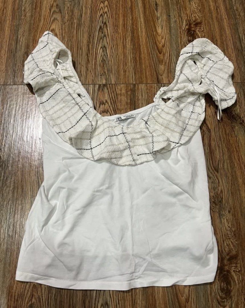 ZARA top (Category: Blouses) located in San Jose del Monte. Submitted by senorita_wella (Listing ID 1468311452, Image 2). Description: .
