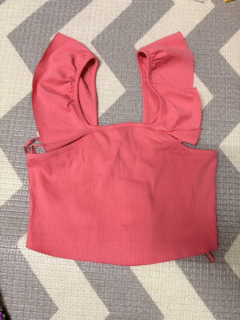 Zara Top (Category: Blouses) located in Pasay City. Submitted by weartheclothes.mnl_shop (Listing ID 1468314427, Image 2). Description: Brand new Zara Tops 💕 300 each or take all for 1k Small .