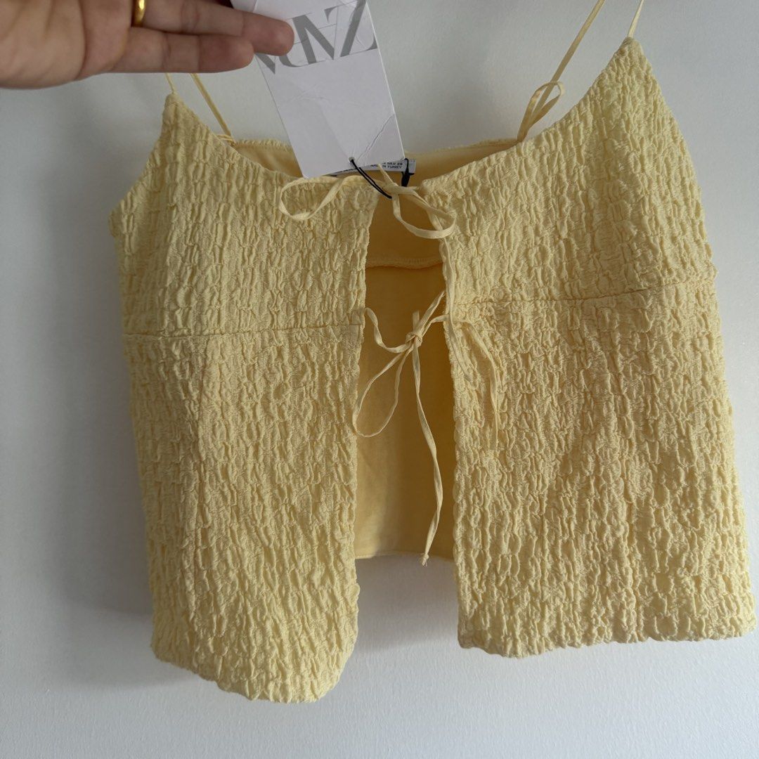 Zara yellow top (Category: Sleeveless) located in Manila. Submitted by apparella.ph (Listing ID 1468306691, Image 3). Description: Bnwt Super pretty Very kikay Originally 1k++ from japan Selling low.