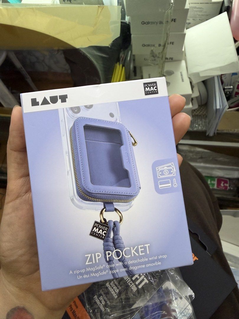 Zip pocket Original Brandnew (Category: Cases & Sleeves) located in San Juan City. Submitted by mobileterritory2012 (Listing ID 1468368832, Image 1). Description: Zip pocket Original Magnetic .