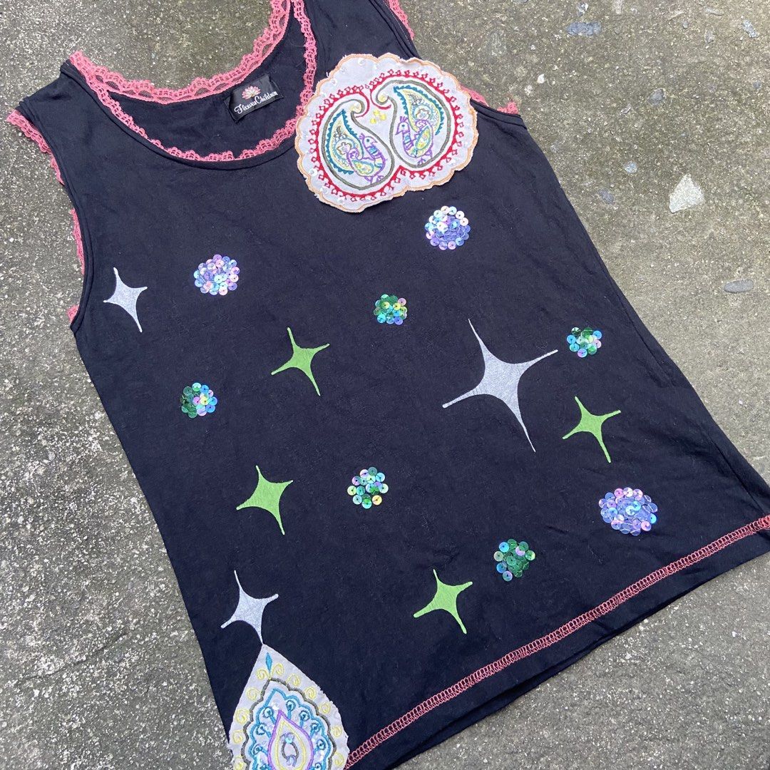 1990’s Flower Children Patched Top (Category: Blouses) located in Angeles City. Submitted by eriellynnthrifts (Listing ID 1468627384, Image 3). Description: 15x21 Good Condition. See photo for details 220 Angeles City Pampanga.