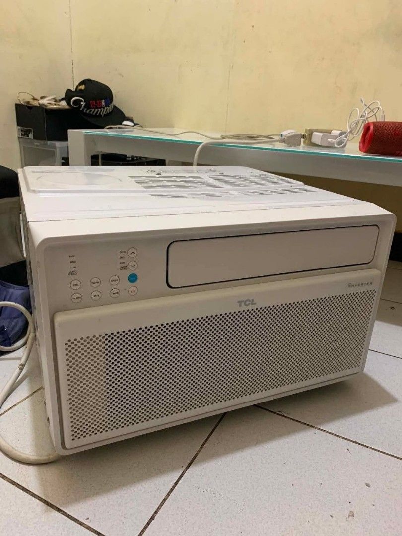 1HP Aircon inverter (Category: Air Conditioning and Heating) located in Manila. Submitted by ali_ysa (Listing ID 1468647247, Image 2). Description: Good condition No issues No repair history.