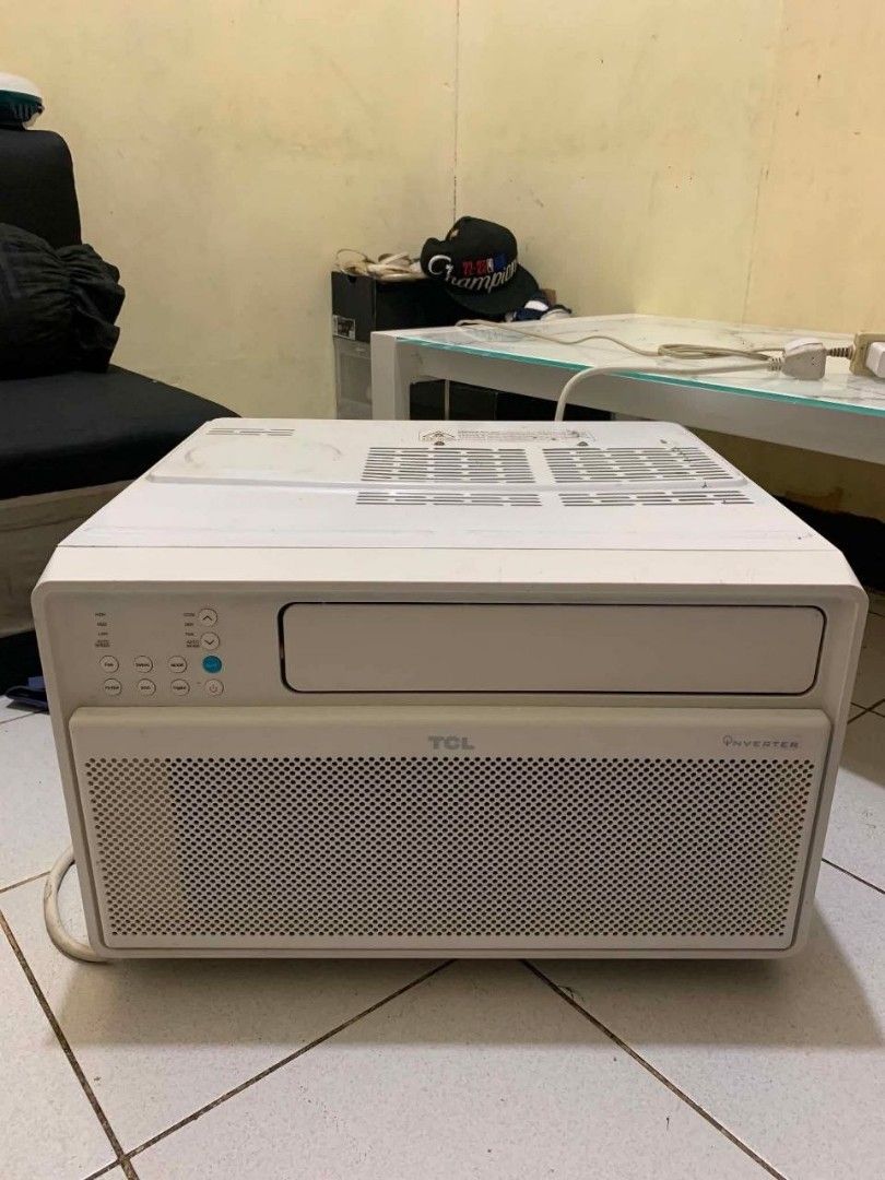 1HP Aircon inverter (Category: Air Conditioning and Heating) located in Manila. Submitted by ali_ysa (Listing ID 1468647247, Image 1). Description: Good condition No issues No repair history.