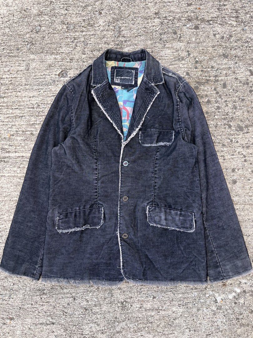 2000’s Oakley - Corduroy - Blazer Jacket - SAMPLE (Category: Coats, Jackets and Outerwear) located in Quezon. Submitted by _sortofgoodsph (Listing ID 1468609448, Image 2). Description: 2000’s Oakley Corduroy Blazer Jacket - SAMPLE Large on tag Dimensions: Pit to pit - 22.5” Length - 30” Sleeve - 27” Shoulder - 18” Hem - 22” Very good condition Minor signs of use .