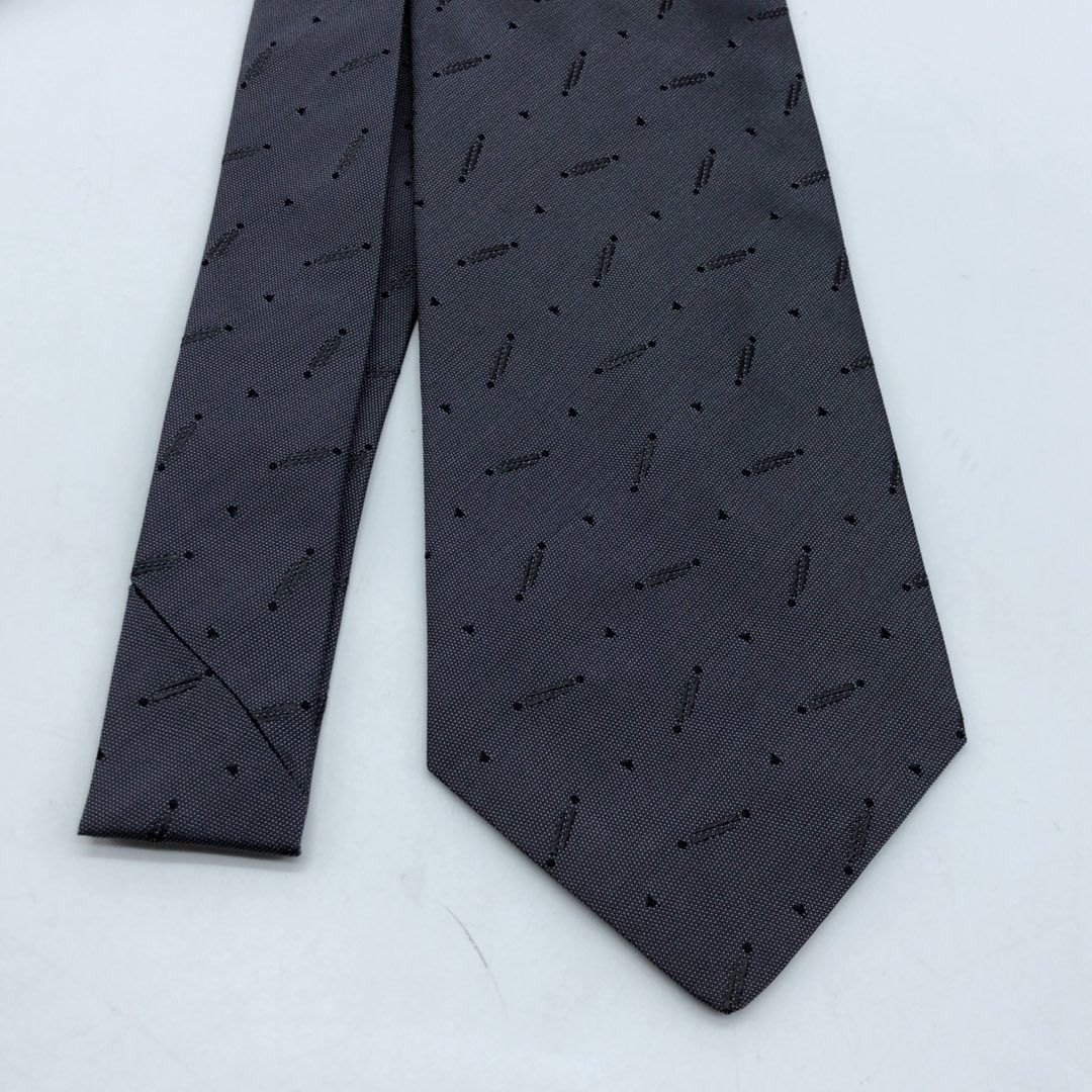 267010004 HUGO BOSS NECKTIE DARK GRAY (Category: Ties) located in Taguig. Submitted by ecoring.ph (Listing ID 1468587221, Image 1). Description: ◆CONDITION: B+ ◆DESCRIPTIONS: (Other defects/info:) The body of the necktie shows signs of use, but remains in good condition. ◆SIZE: ⁎WIDTH: 9cm. (approximately only) ⁎LENGTH: 148cm. (approximately only) ◆INCLUSIONS: NONE ⚠︎Please note that all sizes are approximate and may vary slightly. ⚠︎Please be re
