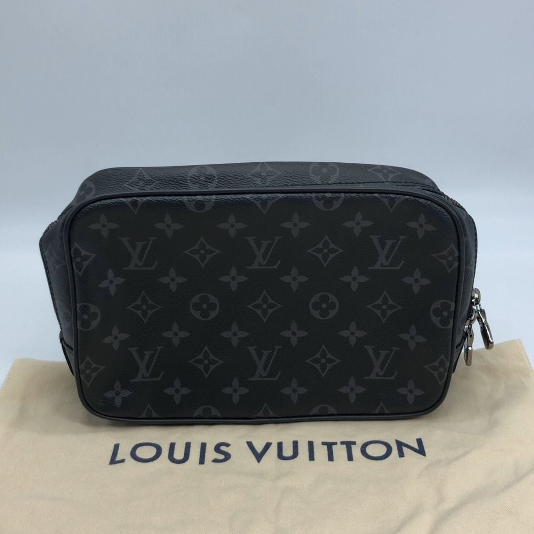 267010069 LOUIS VUITTON BAG MONOGRAM ECLIPSE MONOGRAM ECLIPSE TOILETRY TROUSE POUCH GM M43383 RFID (Category: Luxury Bags & Wallets) located in Taguig. Submitted by ecoring.ph (Listing ID 1468582772, Image 2). Description: ◆CONDITION: B+ ◆DESCRIPTIONS: (Other defects/info:) OUTER: The hardware of the clutch is scratched, tarnished, and faded, has minimal dents, and shows signs of use. INNER: The body of the pouch is slightly scratched, wrinkled, 