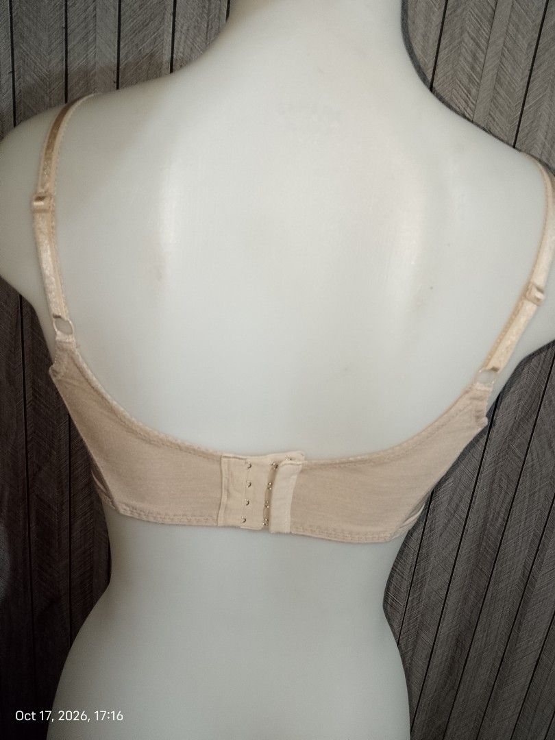 34b pretty beige lace bra thin pads with underwire (Category: Undergarments & Loungewear) located in Manila. Submitted by truecrystal-1407 (Listing ID 1468590340, Image 3). Description: .