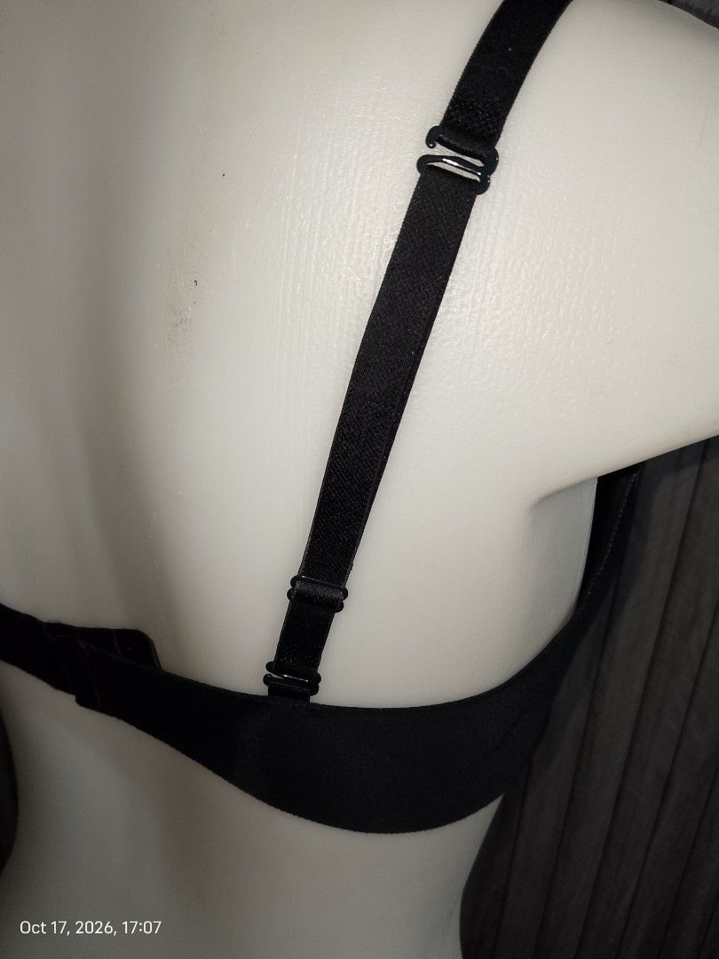 36d LA SENZA BRA PADDED NONWIRE (Category: Undergarments & Loungewear) located in Manila. Submitted by truecrystal-1407 (Listing ID 1468585481, Image 3). Description: .