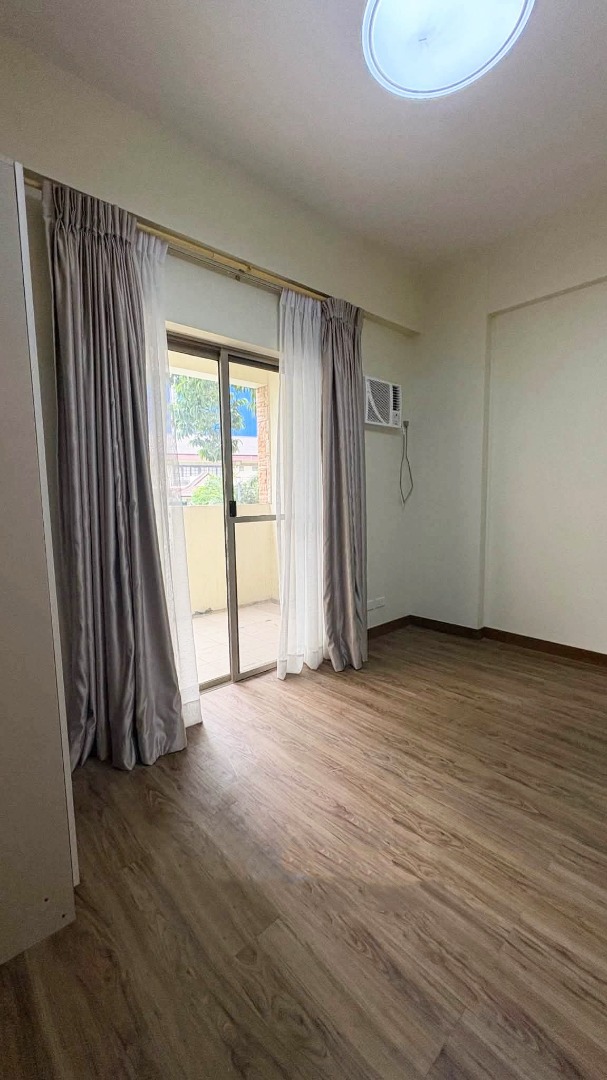 (Category: ) located in . Submitted by domusio (Listing ID 1468509356, Image 1). Description: .