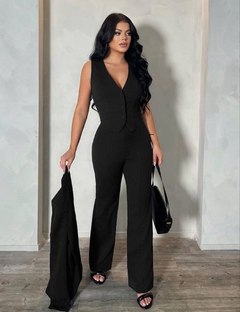 3-Piece Black Suit Set Blazer Vest Pants (Category: Sets or Coordinates) located in Cagayan de Oro. Submitted by redbluerider (Listing ID 1468609657, Image 3). Description: - 3-piece black suit set (blazer, vest, and trousers) - Features a fitted blazer, sleeveless button-up vest, and matching trousers with a tailored front seam - Worn only once for a photoshoot, clean, and ready to wear - Versatile style ideal for corporate wear, meetings, or sp