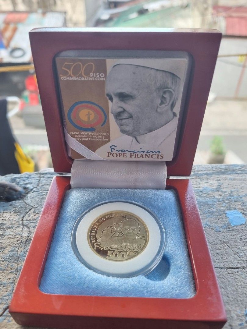 500 piso commemorative coin (Category: Currency) located in Manila. Submitted by samniel0607 (Listing ID 1468569450, Image 2). Description: 500 pesos commemorative coin.