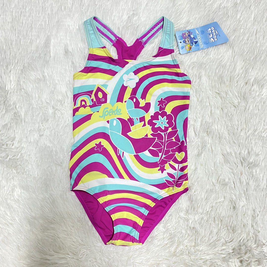 6 Years Old Speedo Swimsuit (Category: Babies & Kids Fashion) located in Bulacan. Submitted by jexmd (Listing ID 1468511867, Image 1). Description: .