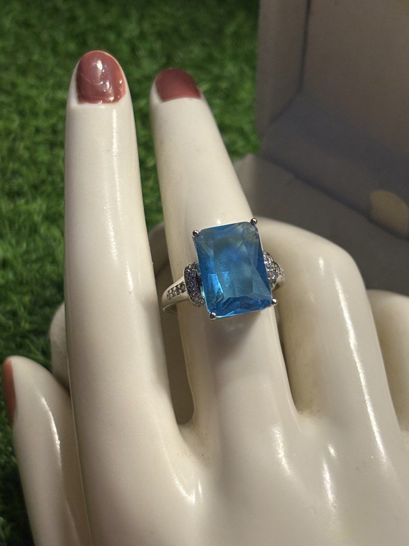 6ct aquamarine ring gemstone (Category: Rings) located in Davao. Submitted by emmanuelchuamellorin23 (Listing ID 1468669882, Image 3). Description: 🩵aqua marine gemstone ring 6ct Size7 adjustable Markings pt950 Uv reactive Rodium/ Platinum over copper based metal Tarnish resistant with extra care Message me directly📩.