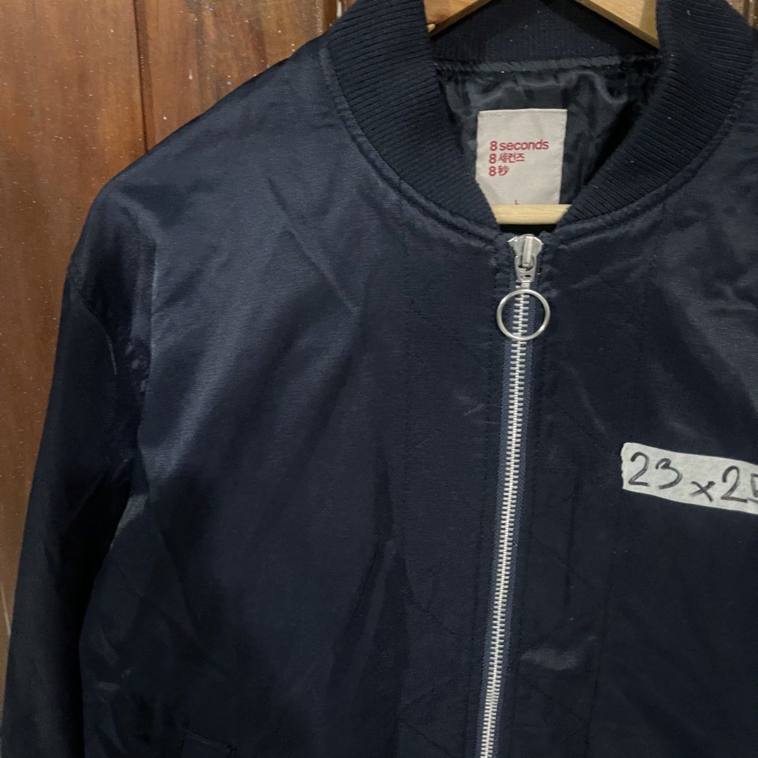 8 seconds bomber jacket size large (Category: Coats, Jackets and Outerwear) located in Butuan. Submitted by cgsayas20083001 (Listing ID 1468618625, Image 3). Description: Size large .