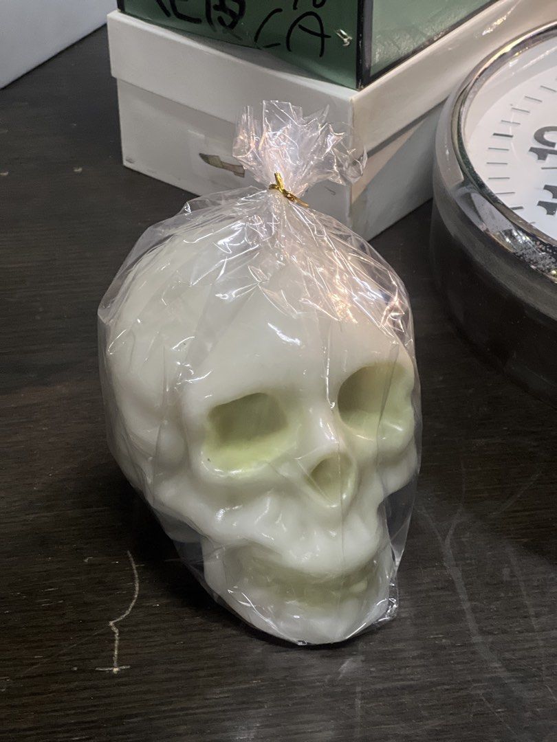 💀 candle (Category: Vintage Collectibles) located in Bulacan. Submitted by rock_off.thriftshop.ph (Listing ID 1468573300, Image 1). Description: .