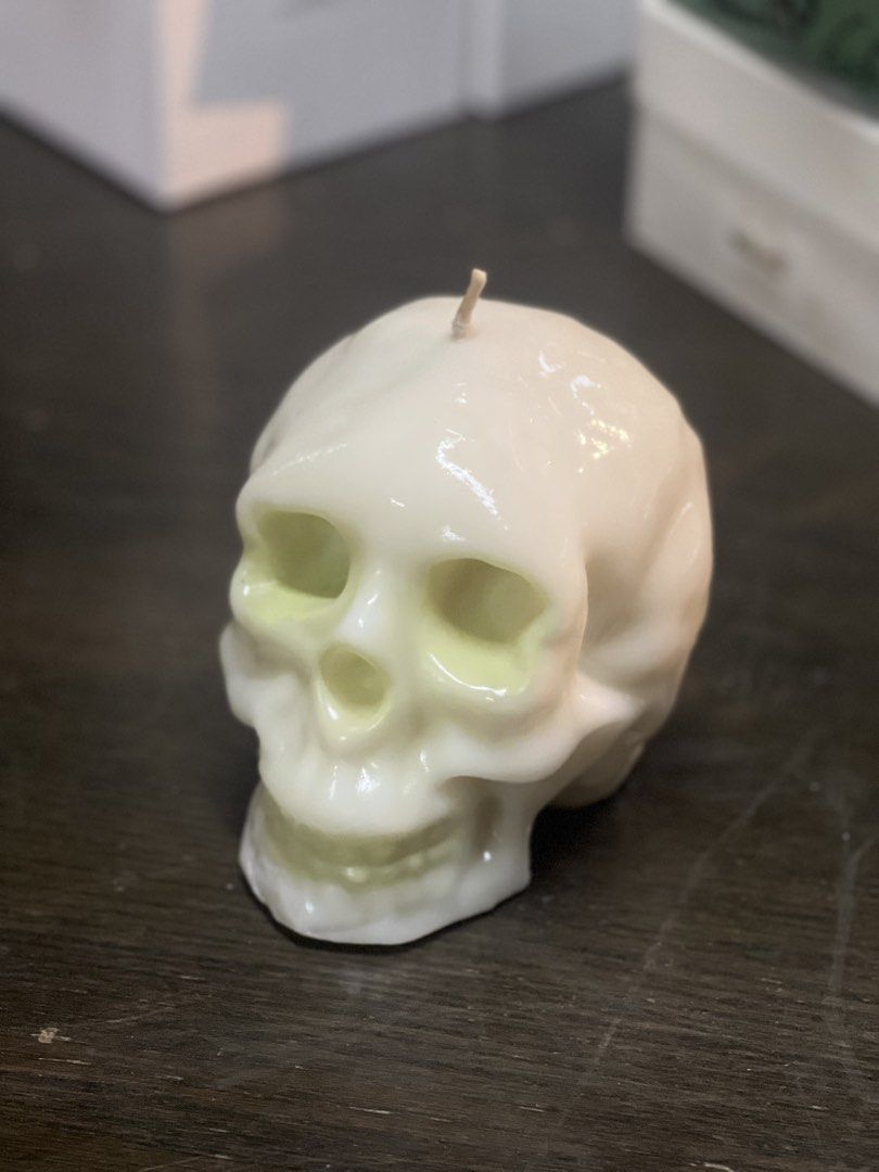 💀 candle (Category: Vintage Collectibles) located in Bulacan. Submitted by rock_off.thriftshop.ph (Listing ID 1468573300, Image 2). Description: .