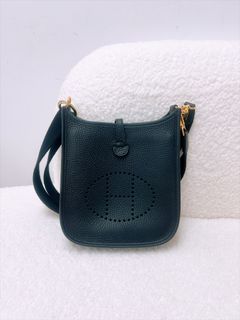 （分類：）位於 。 由 heras.luxury 提交（商品編號 1468632908，圖片 1）。簡介： 。