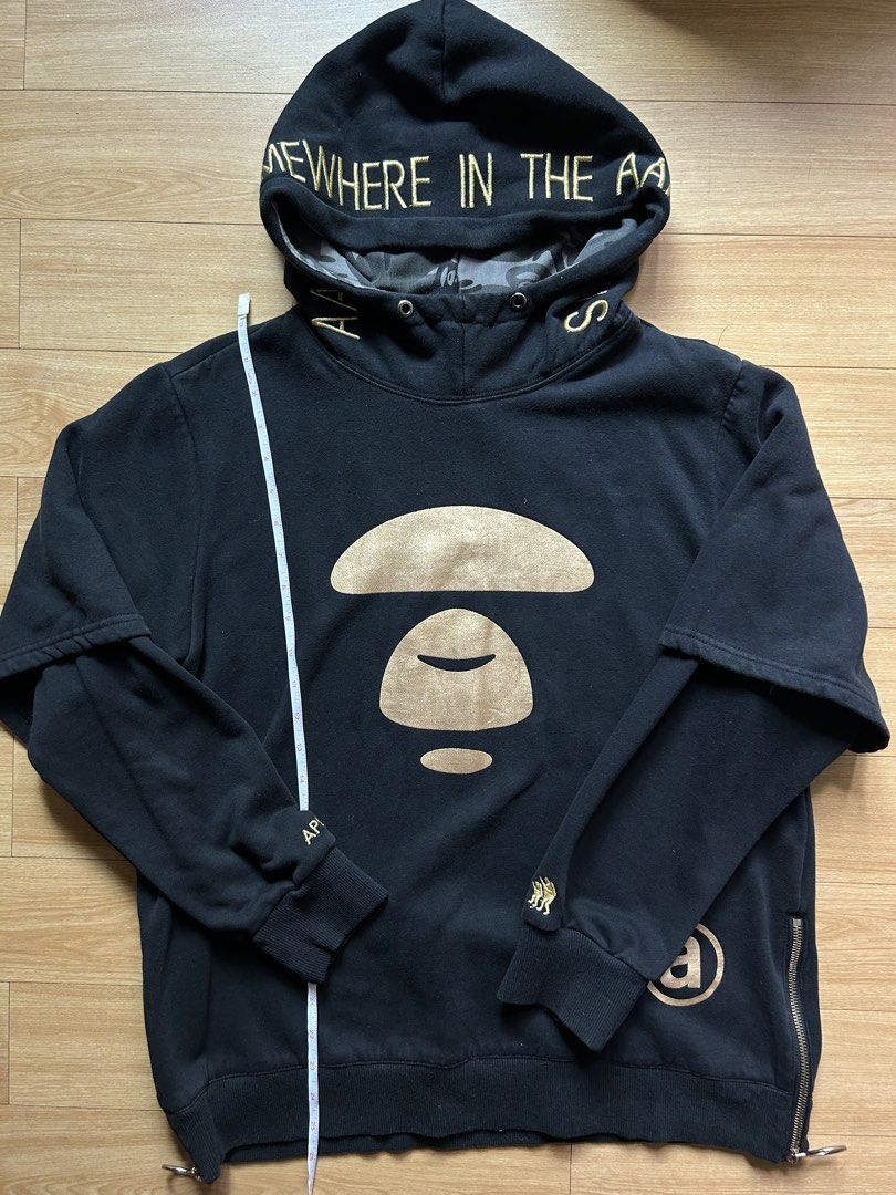 AAPE A Bathing Ape Sweater Mens Large (Category: Coats, Jackets and Outerwear) located in Manila. Submitted by bossjear (Listing ID 1468699296, Image 1). Description: Length 25.5 X Width 22 No issue Paco manila.