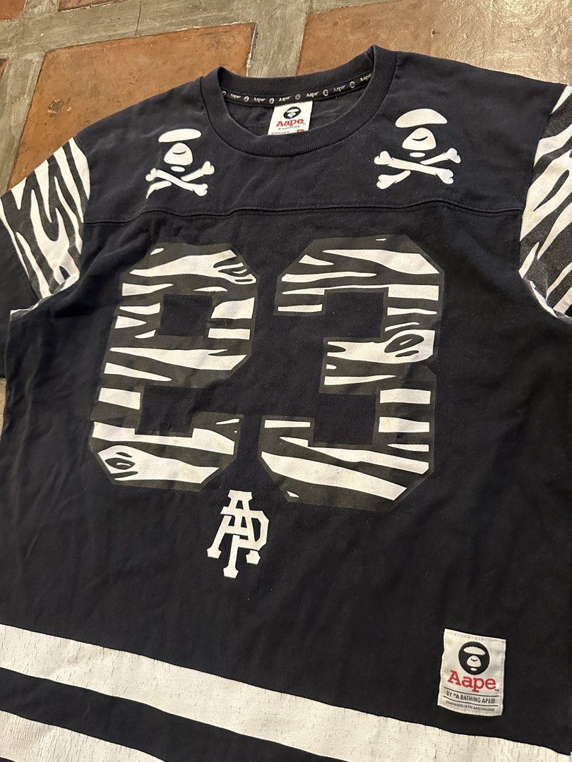 Aape UNV Shirt (Category: Tshirts & Polo Shirts ) located in Baguio. Submitted by thriftowen (Listing ID 1468619631, Image 3). Description: .