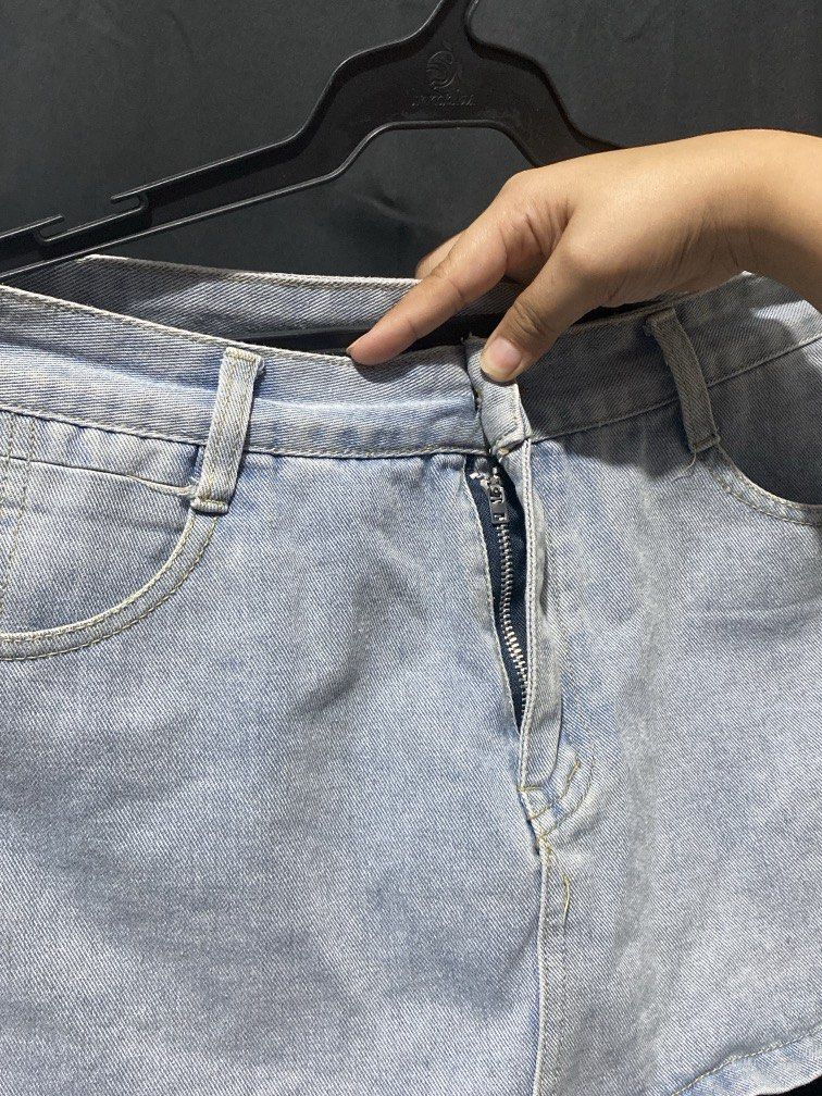 Acid Blue Skort (Category: Coats, Jackets and Outerwear) located in Paranaque City. Submitted by things.jesspreloved (Listing ID 1468589873, Image 3). Description: .