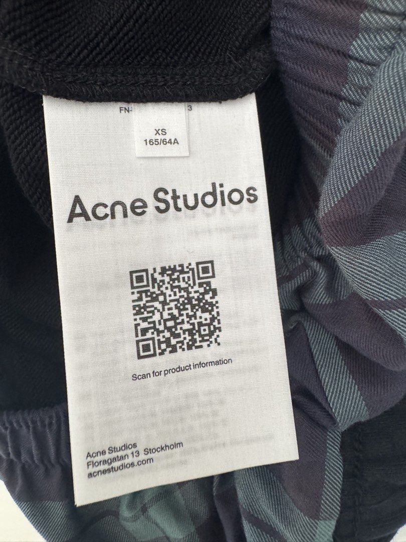 Acne Studios Black Layered Sweatpants (Category: Joggers) located in Pasay City. Submitted by jamesy26 (Listing ID 1468501793, Image 3). Description: 3.5k Excellent condition (10/10) – Brand new, fitted only Size: XS (Fits 28–34” expandable waist) Color: Black Wide-leg fit with layered boxer style waistband SKU: 252129F086004 RFS: Making room for new purchases. Location: North Caloocan Feel free to message for inquiries. .
