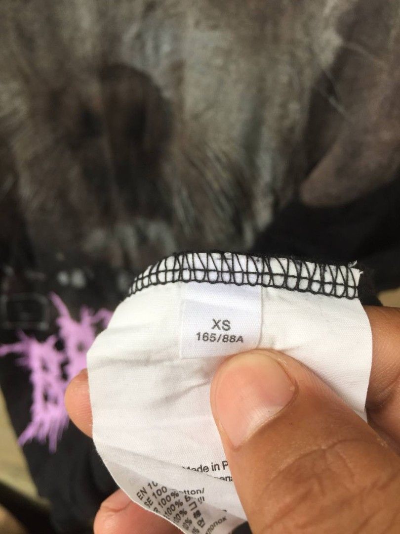 Acne Studios Brody T's (Category: Formal Shirts) located in Naga. Submitted by thriftalk (Listing ID 1468503142, Image 3). Description: Acne Studios ‎Brody T’s ‎✅Dimes 21.5x28 ‎✅Excellent Like New Condition ‎✅color rate 10/10 ‎✅No Issue ‎✅need wash ‎✅The Crackprint is natural design ‎✅Fresh from the bale ‎ ‎Dm for more info ‎ ‎📍Location : Bicol Naga City ‎💵 MOP: Gcash only ‎🚛 courier : J&T Express / Flash Express.