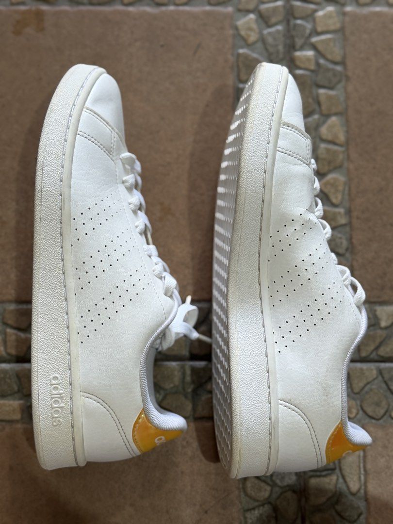 Adidas White Shoes (Category: Sneakers) located in Quezon City. Submitted by relovedmebykay (Listing ID 1468568546, Image 3). Description: .