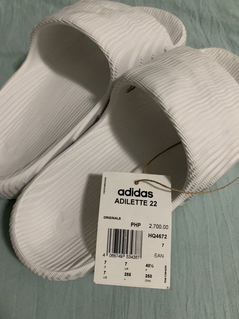 Adidas Adilette US 7 (Category: Slippers and slides) located in Mandaluyong City. Submitted by juliennegotinga (Listing ID 1468709333, Image 2). Description: Rfs: wrong size.