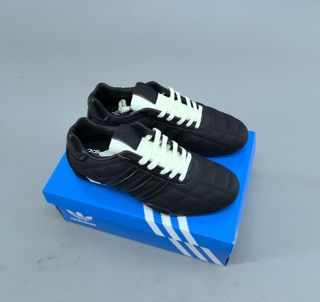 (Category: ) located in . Submitted by khai.uasneakers (Listing ID 1468690999, Image 1). Description: .