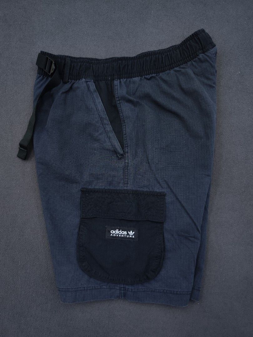 Adidas Adventure Nylon Cargo Shorts (Category: Shorts) located in Bulacan. Submitted by emilj23 (Listing ID 1468524961, Image 2). Description: Adidas Adventure Nylon Cargo Shorts Size M on tag L 20 W 32-34 Leg Hole 12 Condition 9/10 Color rate 9/10 Issue White Stains.
