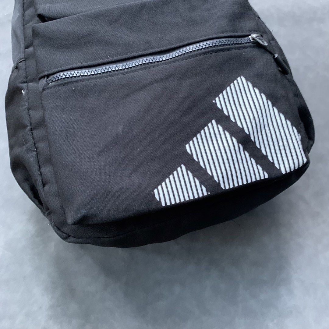 Adidas Backpack (Category: Backpacks) located in Manila. Submitted by emmanthrift (Listing ID 1468639649, Image 3). Description: .