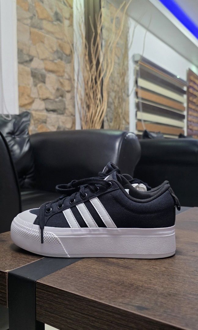 Adidas Bravada 2.0 platform (Category: Sneakers) located in Apalit. Submitted by mjtwicedstyle_de_ap (Listing ID 1468545635, Image 3). Description: brandnew with box size 7 US.