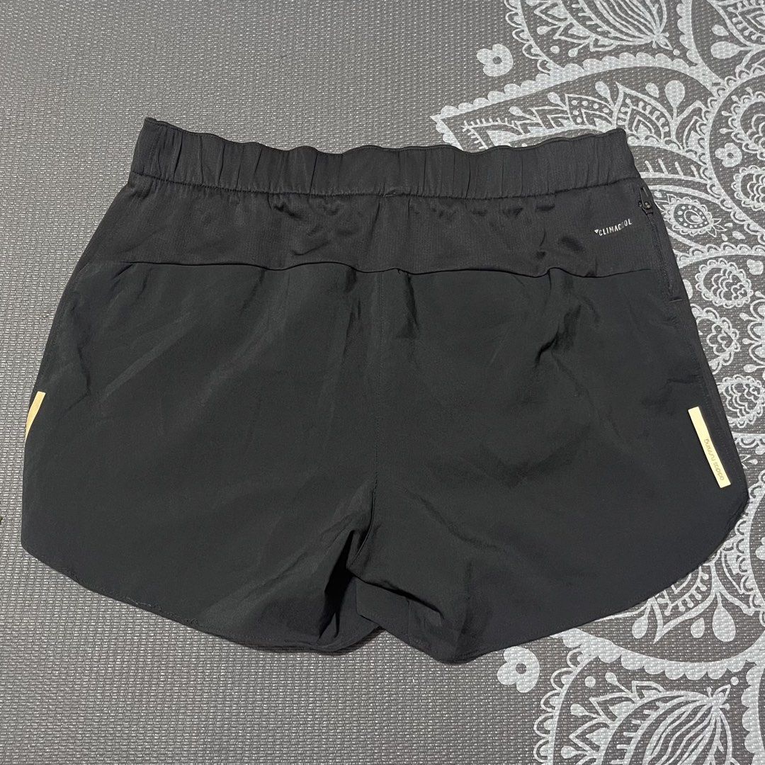 Adidas Climacool Running Short -No Liner (Large) (Category: Activewear) located in Manila. Submitted by dayclutter (Listing ID 1468637849, Image 2). Description: waist 30-36 inches length 11-13 inches issue: natanggal ung plastic s dulo ng drawstring (pls see last photo).