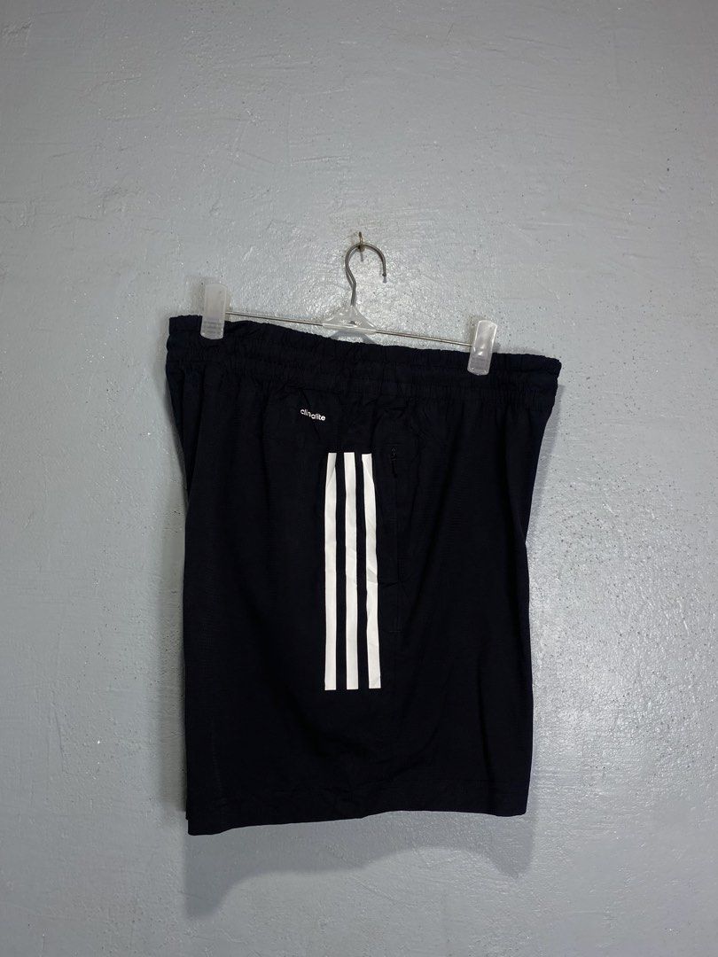 Adidas Climalite Black Athletic Shorts Size L (Category: Shorts) located in Bacong. Submitted by crommermann (Listing ID 1468650448, Image 2). Description: Adidas Short 🏷️ + 90 shipping fee -Dimes Waistline 30-34 Length 16.5 -Condition 9.5/10 -Color Rate 9.5/10 Excellent Condition Color may vary due to lightning Very Presentable when Worn Need Wash Pm/Dm Visayas Dumaguete loc J&T Courier Express 🚛🚛🚛.